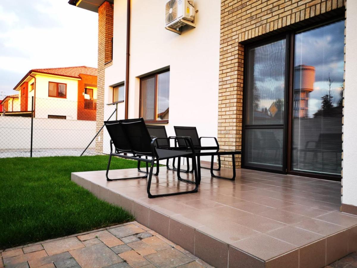 Ferienwohnung Relax And Sun Dunajská Streda Exterior foto